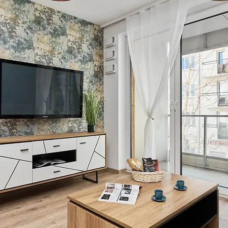 Prusa Stylish With Balcony By Renters شقة فروتسواف